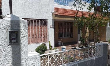 Casa en venta - 2 Dormitorios 2 Baños 2 Cocheras - 300Mts2 - Libertad