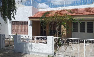Casa en venta - 2 Dormitorios 2 Baños 2 Cocheras - 300Mts2 - Libertad