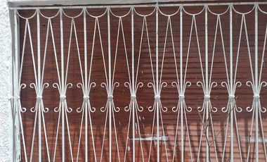 Casa en venta - 2 Dormitorios 2 Baños 2 Cocheras - 300Mts2 - Libertad