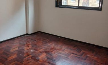 AMPLIO dpto. 3 dorm. Coc/Separada  3 baños z/ Patio Olmos