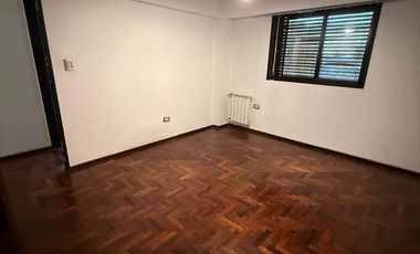 AMPLIO dpto. 3 dorm. coc/separada - 3 baños a pocos metros de Patio Olmos
