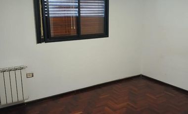 AMPLIO dpto. 3 dorm. Coc/Separada  3 baños z/ Patio Olmos