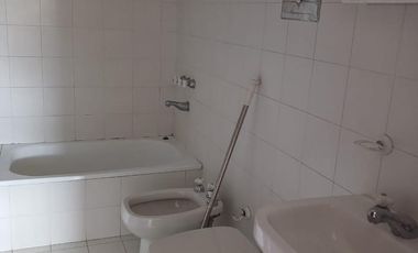 AMPLIO dpto. 3 dorm. coc/separada - 3 baños a pocos metros de Patio Olmos