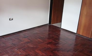AMPLIO dpto. 3 dorm. Coc/Separada  3 baños z/ Patio Olmos