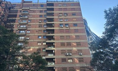 AMPLIO dpto. 3 dorm. Coc/Separada  3 baños z/ Patio Olmos