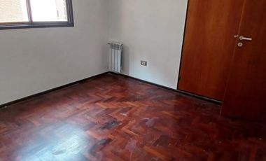 AMPLIO dpto. 3 dorm. Coc/Separada  3 baños z/ Patio Olmos