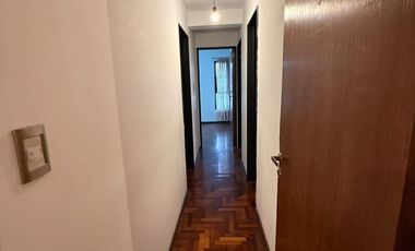 AMPLIO dpto. 3 dorm. Coc/Separada  3 baños z/ Patio Olmos