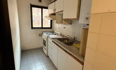 AMPLIO dpto. 3 dorm. Coc/Separada  3 baños z/ Patio Olmos