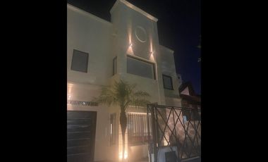 Casa en Temperley con 4 dormitorios - APTA CRÉDITO