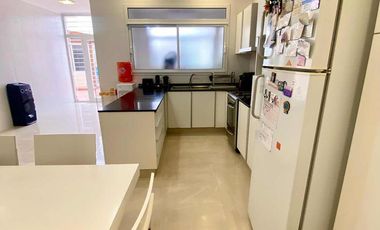 Casa en venta - 3 Dormitorios 3 Baños - Cochera - 660Mts2 - Navarro