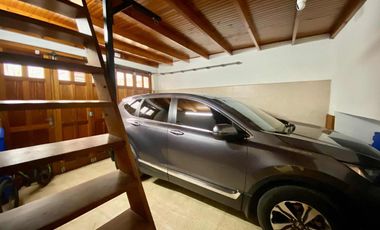 Casa en venta - 3 Dormitorios 3 Baños - Cochera - 660Mts2 - Navarro