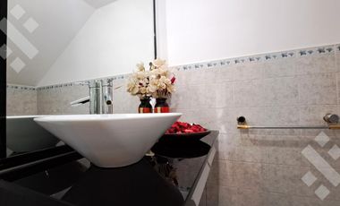 VENTA CASA 4 Dormitorios, con piscina, cochera y quincho. COMAHUE GOLF, NEUQUEN