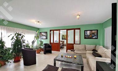 VENTA CASA 4 Dormitorios, con piscina, cochera y quincho. COMAHUE GOLF, NEUQUEN