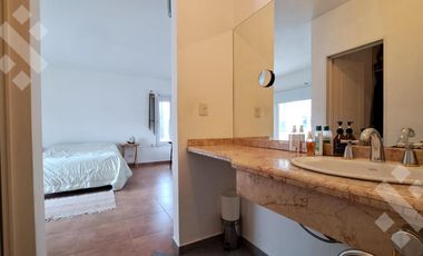 VENTA CASA 4 Dormitorios, con piscina, cochera y quincho. COMAHUE GOLF, NEUQUEN