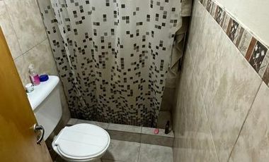 Casa en venta - 6 Dormitorios 5 Baños - Cochera - 337,98Mts2 - Viedma, Río Negro