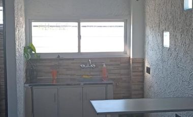 Casa en venta - 2 Dormitorios 1 Baño - 400Mts2 - La Plata