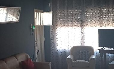 Casa en venta - 2 Dormitorios 1 Baño - 400Mts2 - La Plata