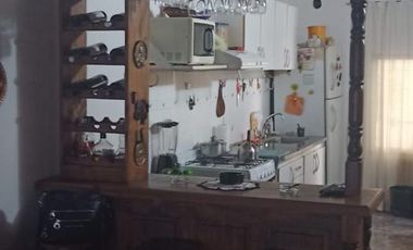 Casa en venta - 2 Dormitorios 1 Baño - 400Mts2 - La Plata