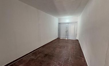 !!VDO EXCELENTE CASA 2 DORM. CON COCHERA Y PATIO B° PARQUE SAN VICENTE!!