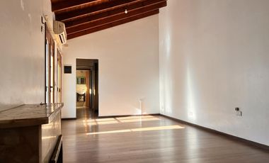 OPORTUNIDAD CASA APTA DESTINO COMERCIAL EN 476 ESQUINA 21 CITY BELL