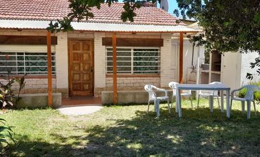 Casa en venta - 2 Dormitorios 1 Baño 1 Cochera - 450Mts2 - Mar del Plata