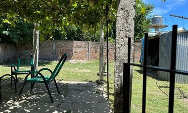 Casa en venta - 2 Dormitorios 2 Baños - Cochera - 390Mts2 - Glew, Almirante Brown