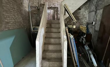 Casa en venta - 2 Dormitorios 2 Baños - Cochera - 390Mts2 - Glew, Almirante Brown