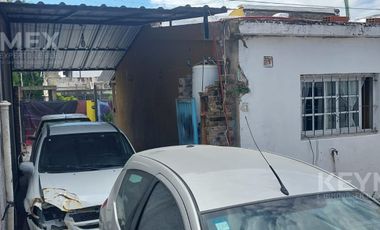 VENTA 2 CASAS CON COCHERA Y LOCAL COMERCIAL EN ISIDRO CASANOVA