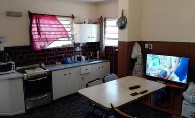 PH en venta - 3 Dormitorios 1 Baño - 228Mts2 - Villa Adelina, San Isidro