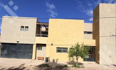 Alquiler Casa 4 dormis   pileta   cochera  - B° Fulcinitti - Centenario