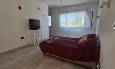 Alquiler Casa 4 dormis   pileta   cochera  - B° Fulcinitti - Centenario