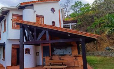 Se  Vende Casa en arroyohondo en parcelacion campestre