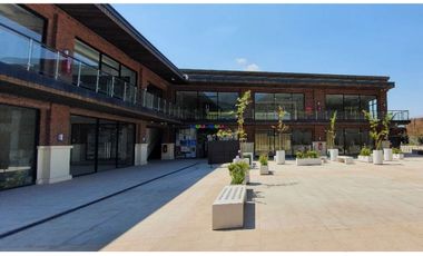 ARRIENDO Local Comercial 117,49 m2, Strip Center, La Dehesa