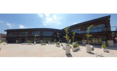 ARRIENDO Local Comercial 117,49 m2, Strip Center, La Dehesa