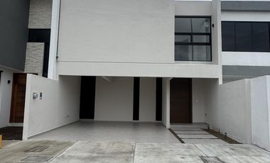 Casa climatizada en Venta en Fracc. Lomas del Dorado, Boca del Rio, Veracruz.