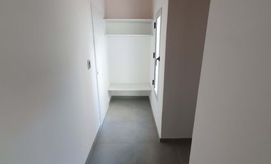 Monoambiente en alquiler - Saenz Peña - 1er piso por escalera