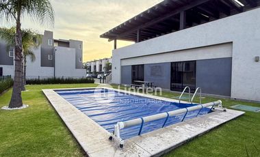 CASA EN RENTA EN FRACCIONAMIENTO CALTIARE MAGIA, ZONA CUAUTLANCINGO, PUEBLA