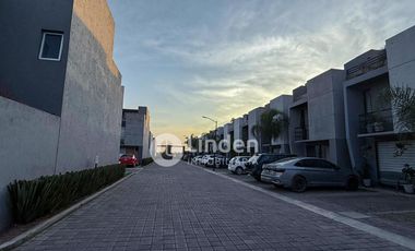 CASA EN RENTA EN FRACCIONAMIENTO CALTIARE MAGIA, ZONA CUAUTLANCINGO, PUEBLA
