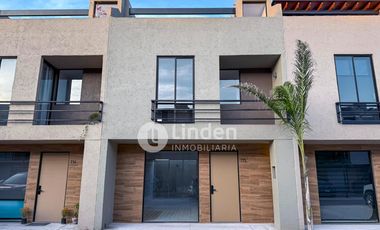 CASA EN RENTA EN FRACCIONAMIENTO CALTIARE MAGIA, ZONA CUAUTLANCINGO, PUEBLA