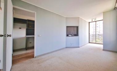 Av Carlos Valdovinos (1 Est ) [637-1]