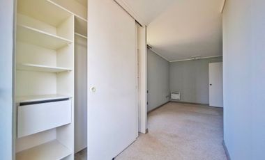 Av Carlos Valdovinos (1 Est ) [637-1]