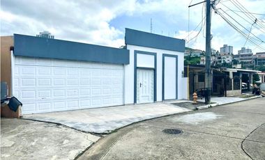 Casa en Alquiler l Altos de Panama l Amoblada ct