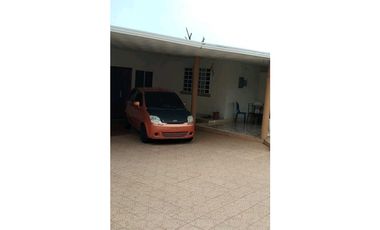 VENTA DE CASA EN DAVID TERRONAL 7R  CERCADA