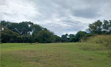 SAN JOSE / SAN CARLOS / 30000 M / COLINDA CON RIO / NEGOCIABLE AG