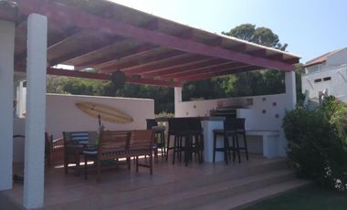 PUERTO VELERO: Casa Temporada 10 personas. Piscina y Quincho