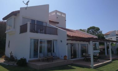 PUERTO VELERO: Casa Temporada 10 personas. Piscina y Quincho