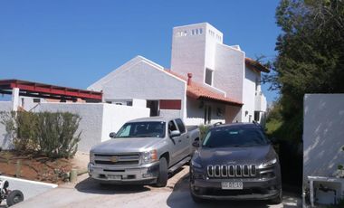 PUERTO VELERO: Casa Temporada 10 personas. Piscina y Quincho