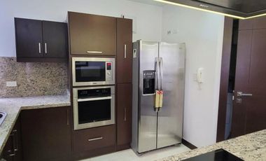 VENTA DEPARTAMENTO 3 DORMITORIOS CON VISTA PANORÁMICA, Quito Tenis. G.B.