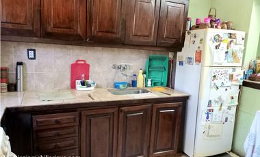 Gesell - Venta Amplio Chalet 5 amb + Casa 2 amb zona residencial ,