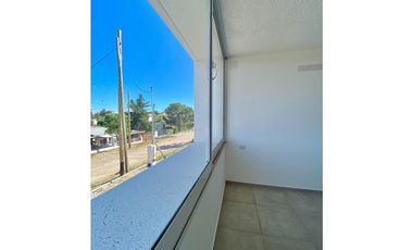 SE VENDE CASA DE DOS DORMITORIOS ZONA PEKOS ULTIMA UNIDAD